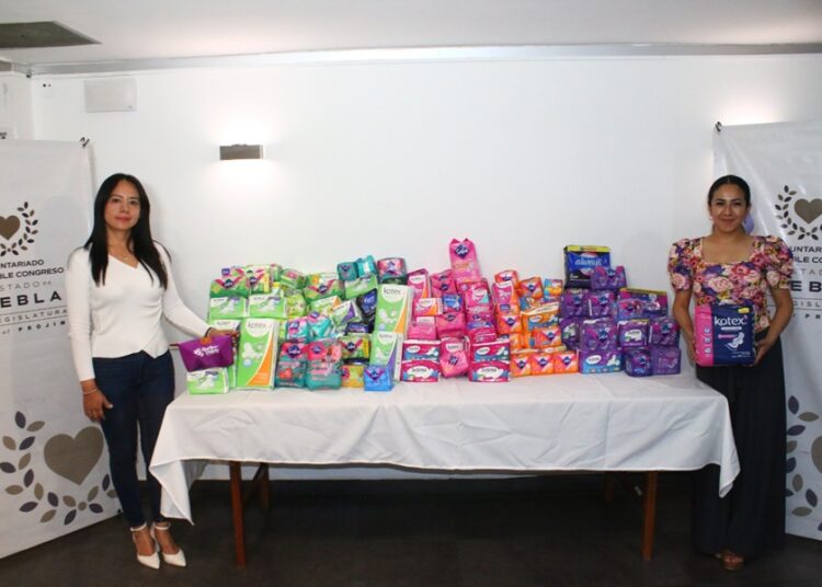 Voluntariado del Congreso recibe donación de más de 3 mil paquetes de productos de higiene femenina