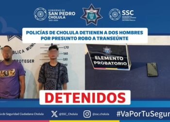 Policías de Cholula detienen a 2 hombres por presunto robo a transeúnte