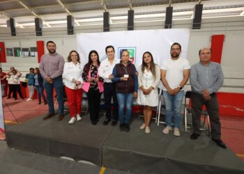 Lorenzo Rivera presenta la tarjeta «Juntos Sí» para mujeres