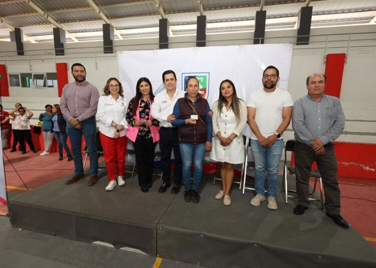 Lorenzo Rivera presenta la tarjeta «Juntos Sí» para mujeres