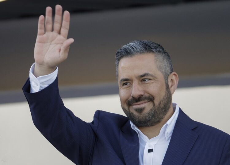 Respetaremos la ley electoral, pero seguiremos trabajando: Adán Domínguez