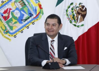 Morena designa a voceros de campaña de Alejandro Armenta