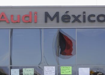 Conjuran huelga en Audi México