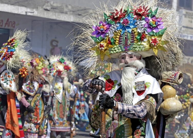 Carnaval de Huejotzingo conjuga tradición, historia y arte