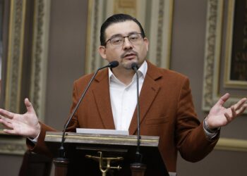PAN enfrentará desbandada de liderazgos: Eduardo Alcántara