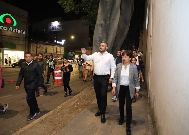 Ayuntamiento entrega iluminación en zona de CU y área de Medicina
