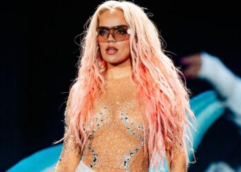 Karol G deleitó a 80 mil personas en el primero de sus 3 conciertos en CDMX
