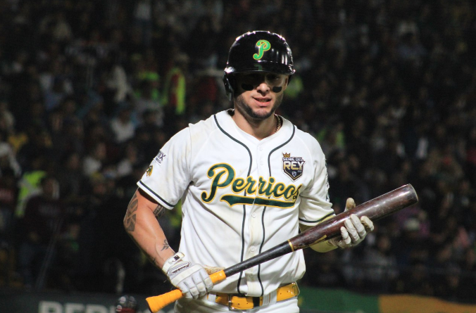 Danny Ortiz seguirá con los Pericos de Puebla