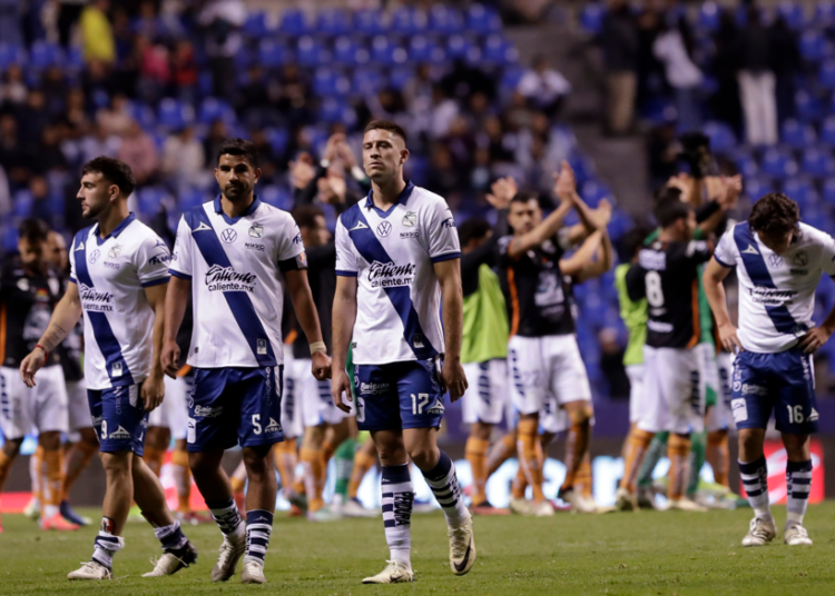 Pachuca humilla al Puebla en el estadio Cuauhtémoc