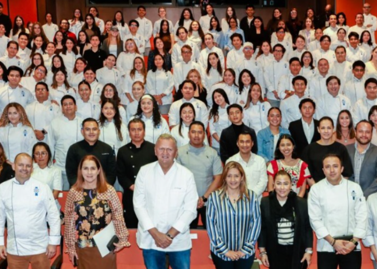 El reconocido chef Knogl y directores de Le Cordon Bleu inspiran a estudiantes Anáhuac