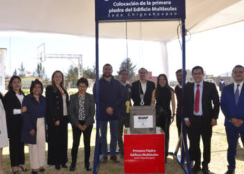 Lilia Cedillo coloca primera piedra del multiaulas en Complejo Regional Norte