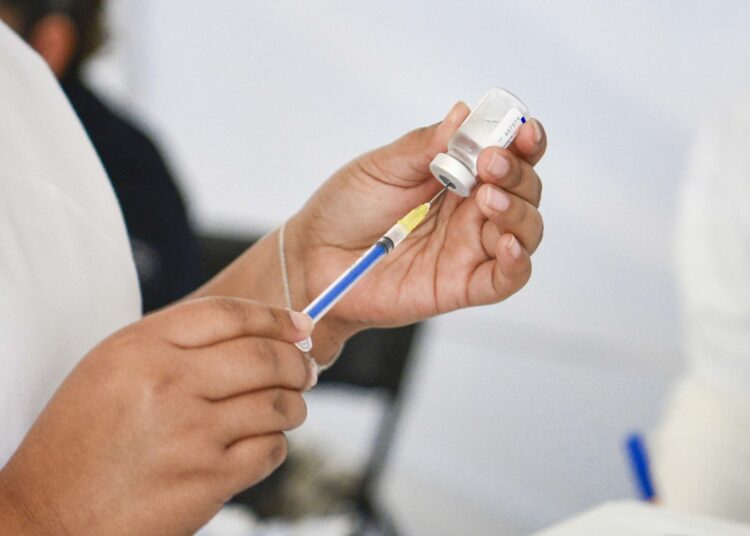 Atiende Salud a 14 personas hospitalizadas por COVID-19