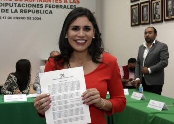 Karina Romero debe pedir licencia a su cargo antes de que termine el mes