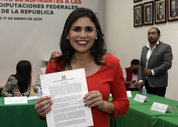Karina Romero debe pedir licencia a su cargo antes de que termine el mes