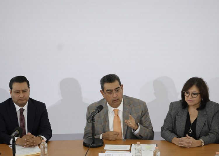 «La fortaleza del estado, descansa en los servidores públicos» resaltó el gobernador
