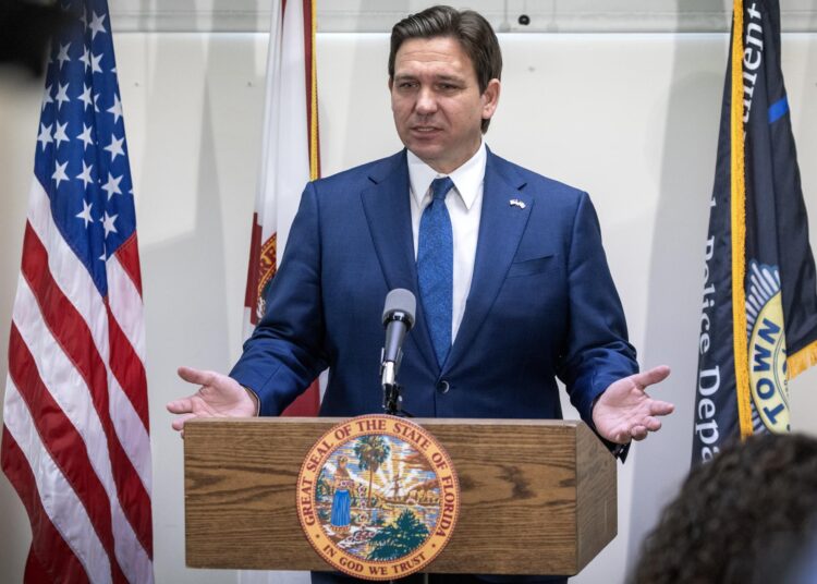 Florida firma ley que prohíbe redes sociales a menores de 13 años