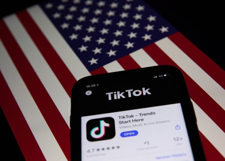 Exsecretario del Tesoro de EE.UU. interesado en comprar TikTok