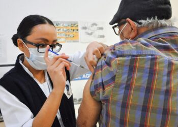 Salud atiende a 14 personas hospitalizadas por COVID-19