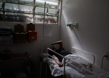 Brasil supera en dos meses y medio el número de casos de dengue reportados en todo 2023