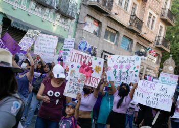 Marchas del 8M reflejan rechazo a la violencia feminicida