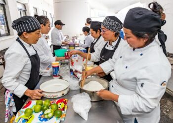 SMDIF ofrece cursos de capacitación laboral a jóvenes y personas de la tercera edad
