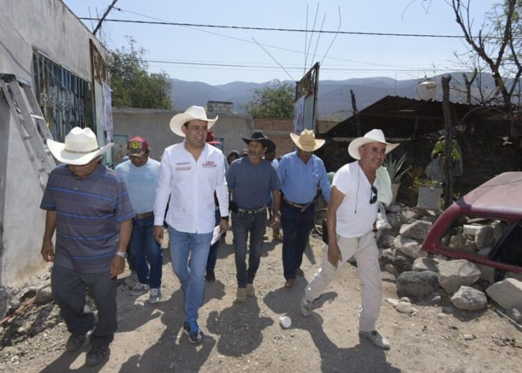 Lalo Castillo recorre municipios con historia y riqueza en tradición cultural