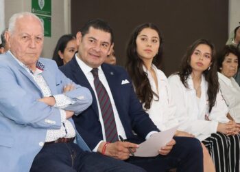 Armenta reconoce iniciativas que promueven la salud comunitaria