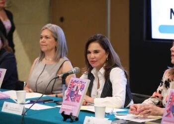 Alcalá presenta libro ‘Descifrando México: Ensayos desde la perspectiva de mujeres expertas’