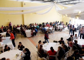Abasto Popular de Alimentos festeja su cuarto aniversario con Mario Riestra