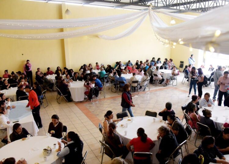 Abasto Popular de Alimentos festeja su cuarto aniversario con Mario Riestra