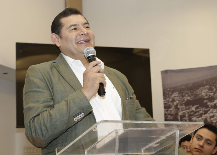 Yo no me confío, responde Armenta sobre encuesta de Lalo Rivera