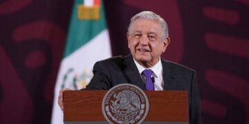 AMLO califica de hipócrita a conservadores que firmaron acuerdo de la paz de Episcopado Mexicano