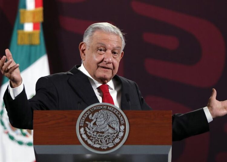 Aprobación de AMLO sube a 73% tras arranque de campañas presidenciales