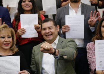 Se suman cuadros importantes a Armenta por convicciones