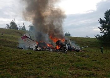4 personas mueren en accidente de avión ambulancia en Colombia