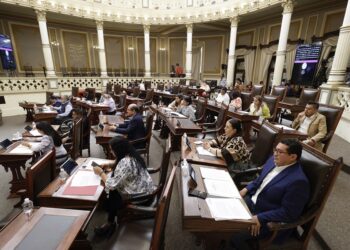 Seguirán vacantes 6 curules en el Congreso por diputados con licencia