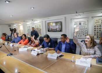 Aprueban enajenación de 10 hospitales y centros de salud a favor del IMSS-Bienestar