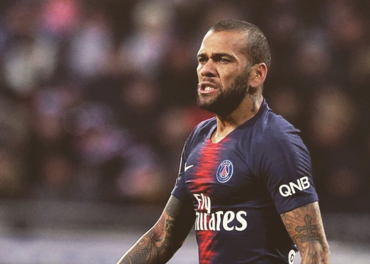 Dani Alves paga fianza de un millón de euros