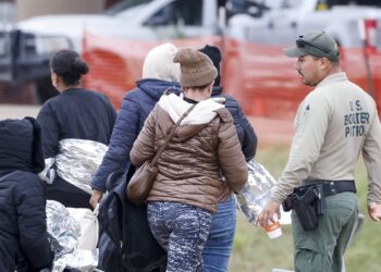 Invitan a mexicanos que viven en Texas a conocer sus derechos ante ley SB4