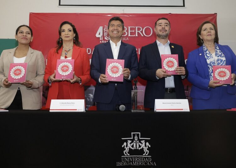 Ibero Puebla entrega Agenda Institucional 2024 a ERP