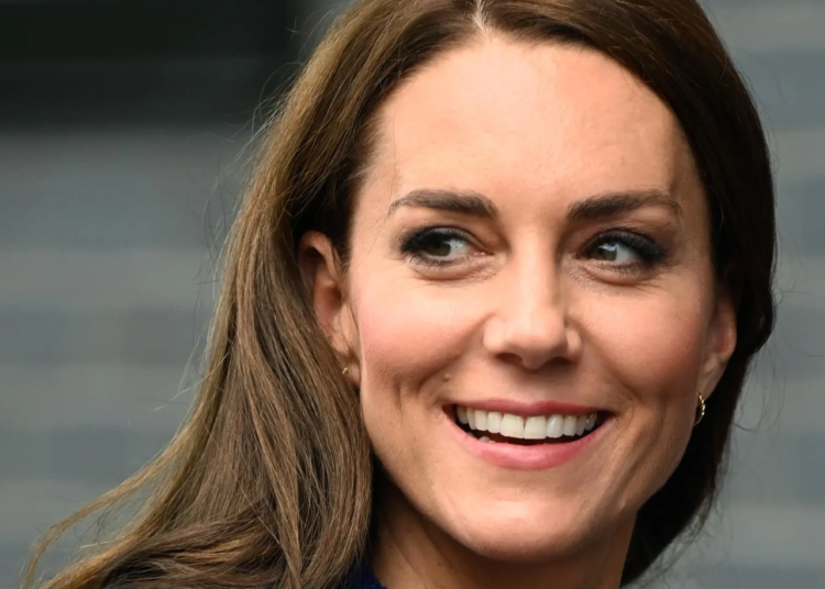 Kate es vista en público con aspecto “feliz y sano”, asegura The Sun