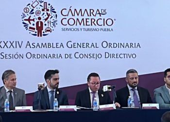 Socios de Canaco ratifican a Juan Pablo Cisneros como su presidente