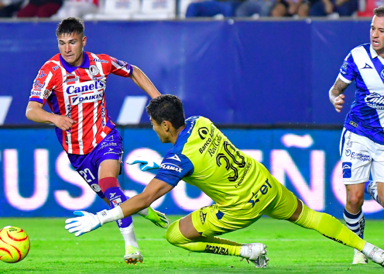 Atlético de San Luis golea al Puebla en el Cuauhtémoc