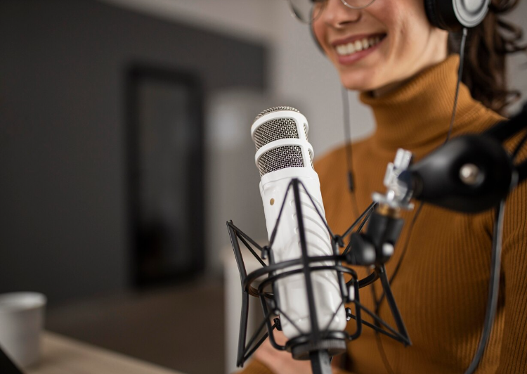 8 pódcast feministas que debes escuchar rumbo al 8M