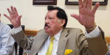 Líder campesino pide morir y renacer del PRI