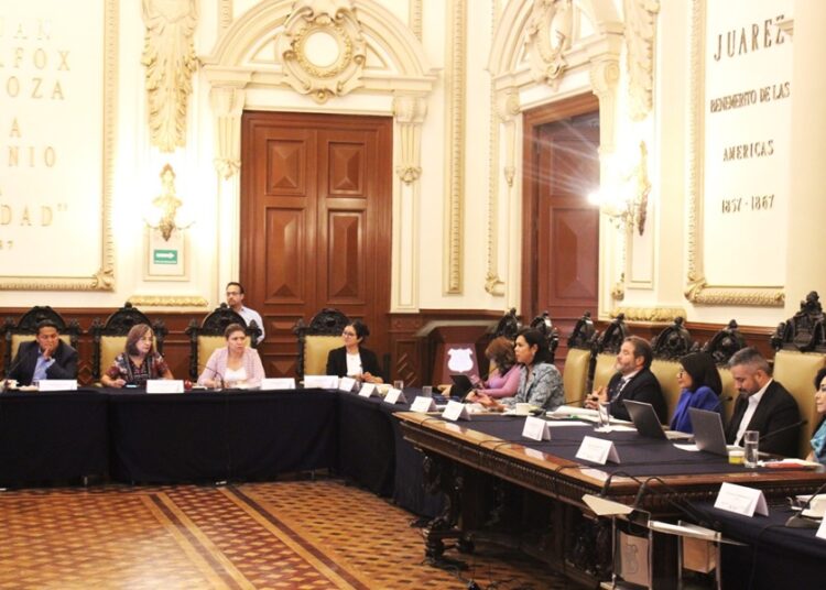 Artemio Pacheco rinde protesta como regidor suplente de Carlos Montiel