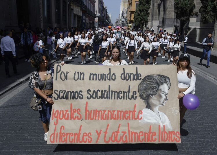 8M: Las mujeres siguen luchando por hacer efectivos sus derechos