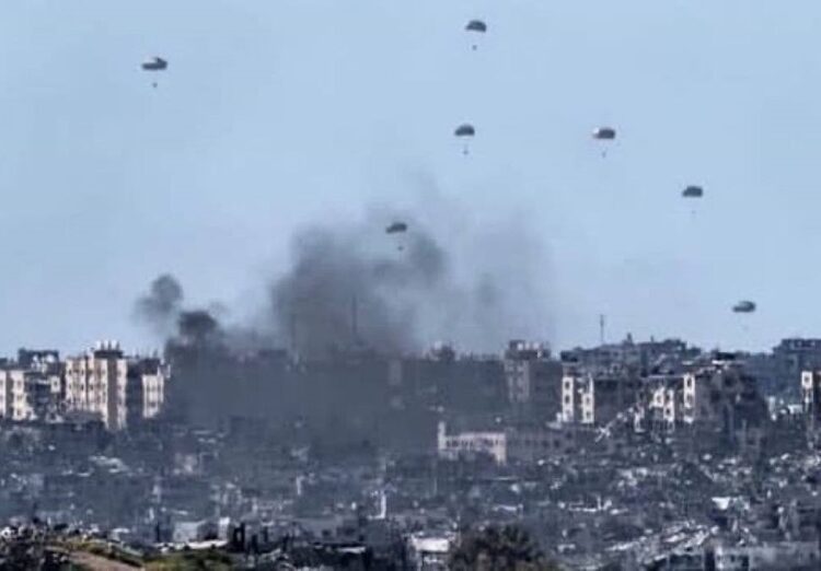 Lanzamiento de ayuda en Gaza deja al menos 5 muertos