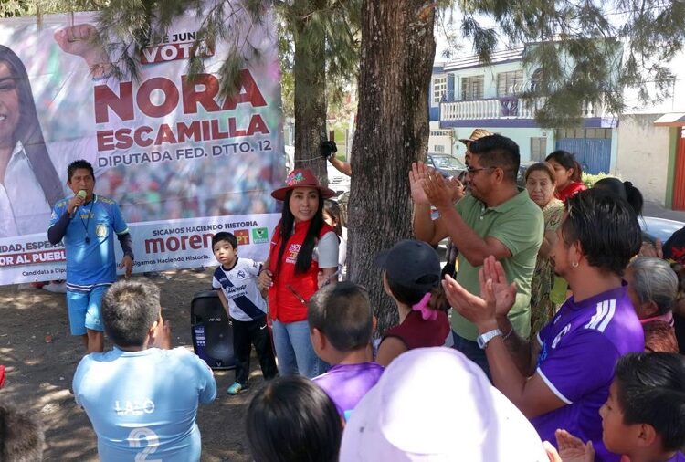 Nora Escamilla recorre el sur de la ciudad