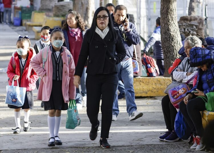No habrá suspensión de clases por caída de ceniza volcánica: SEP